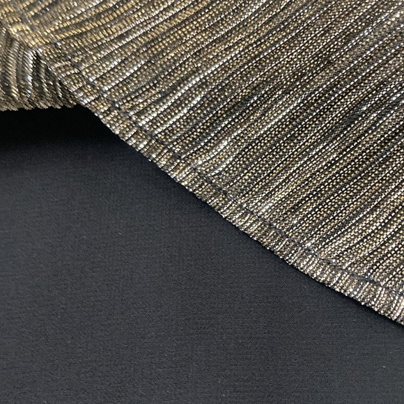 Beautiful sparkly Banana Republic long sleeve top size small - Picture 6 of 7